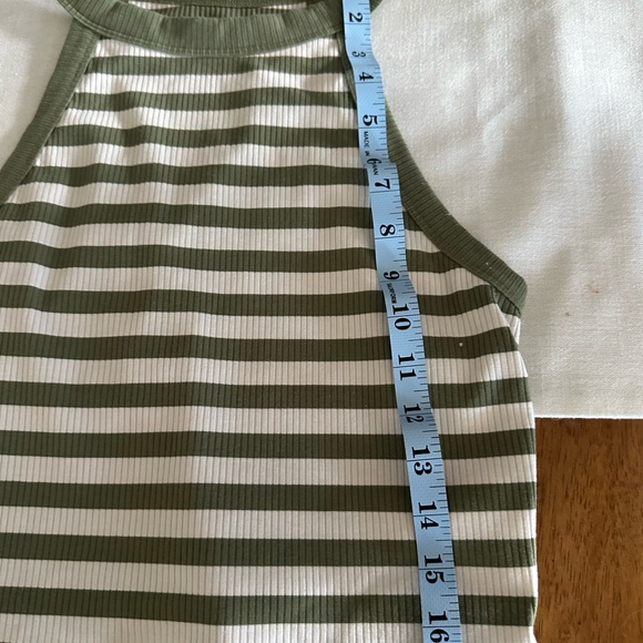 American Eagle top - Picture 6 of 6